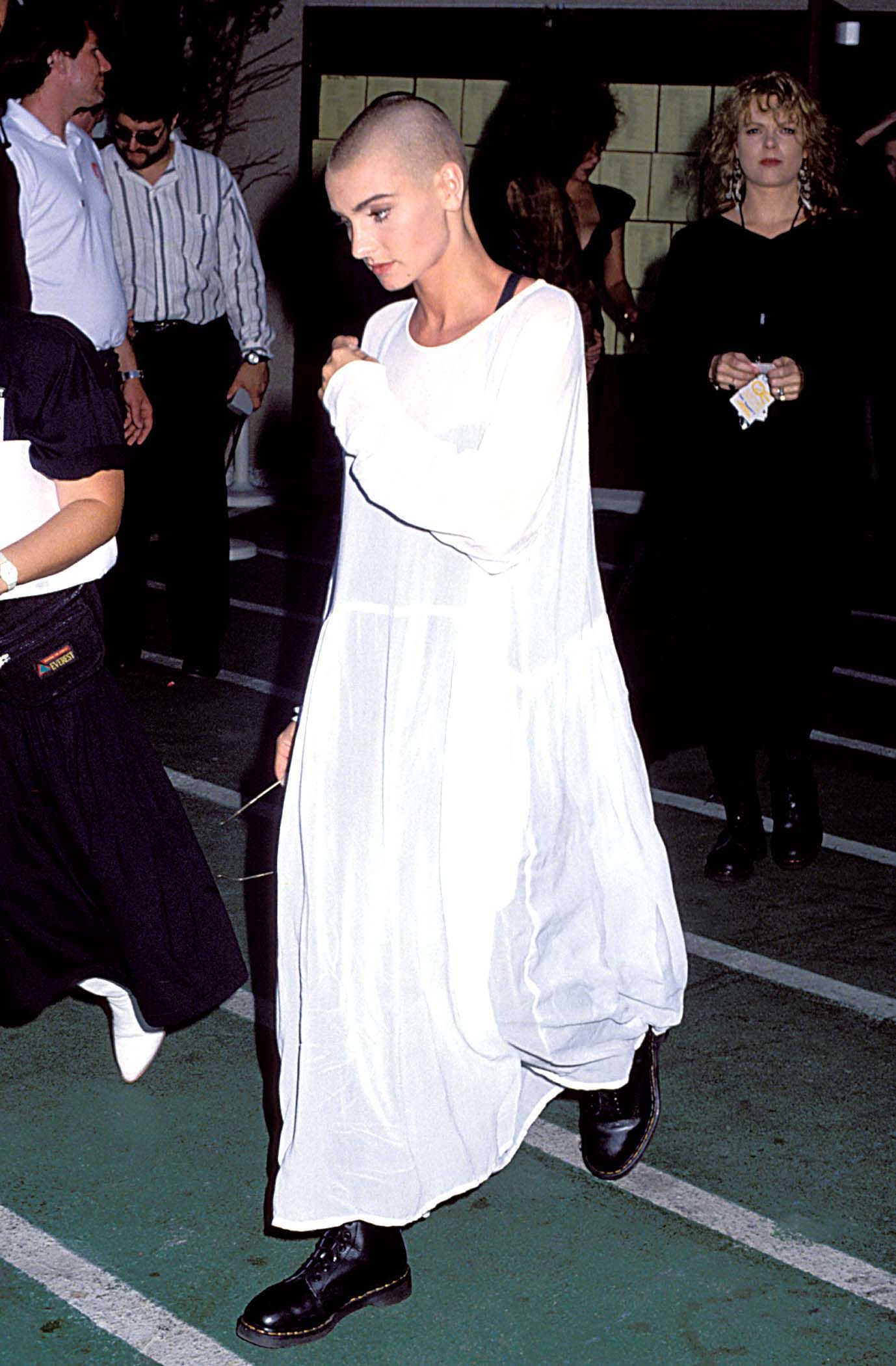 Sinéad O'Connor's red carpet look at the 1990 MTV Video Music Awards