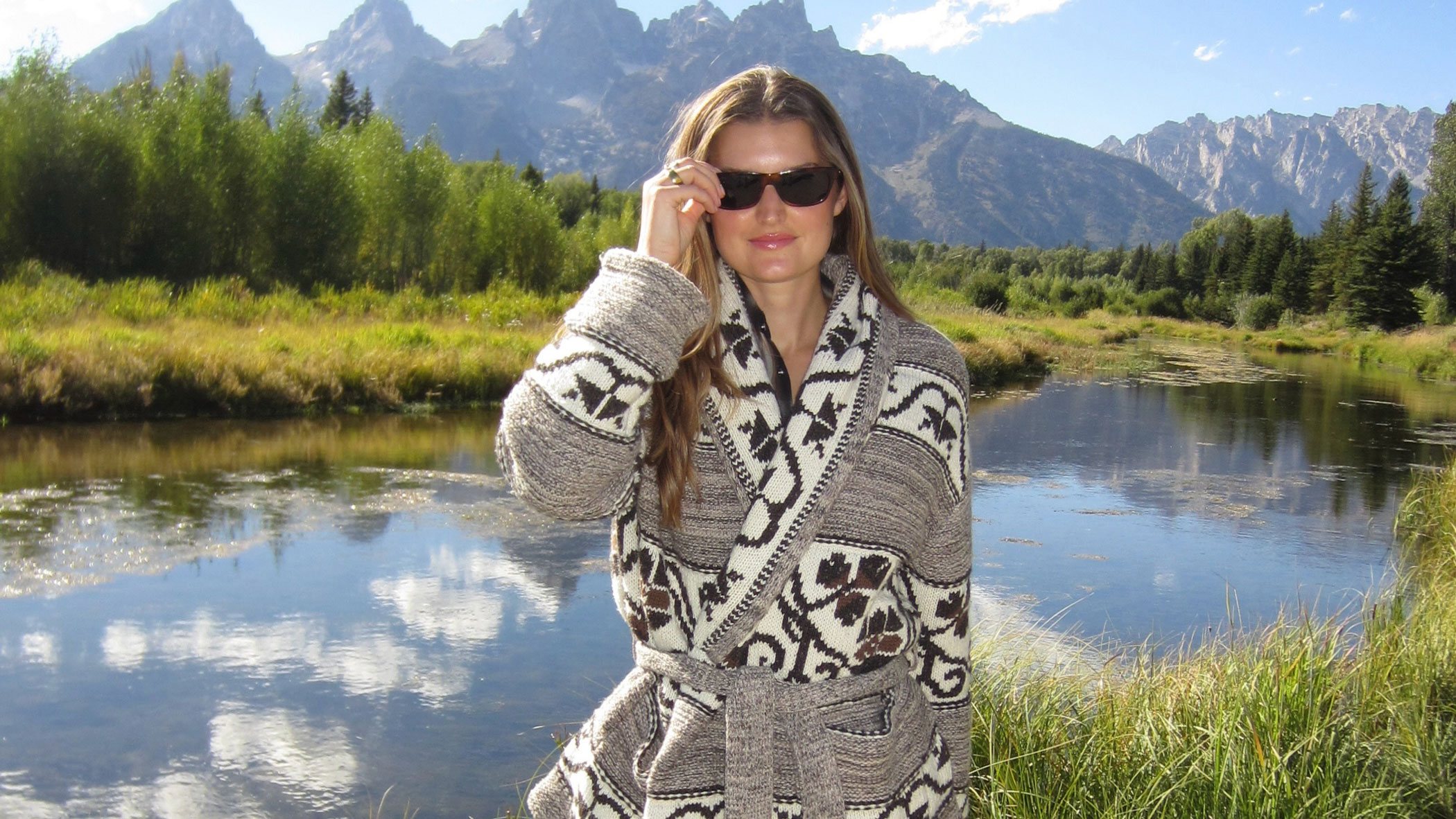 Fall outfit idea with a cardigan