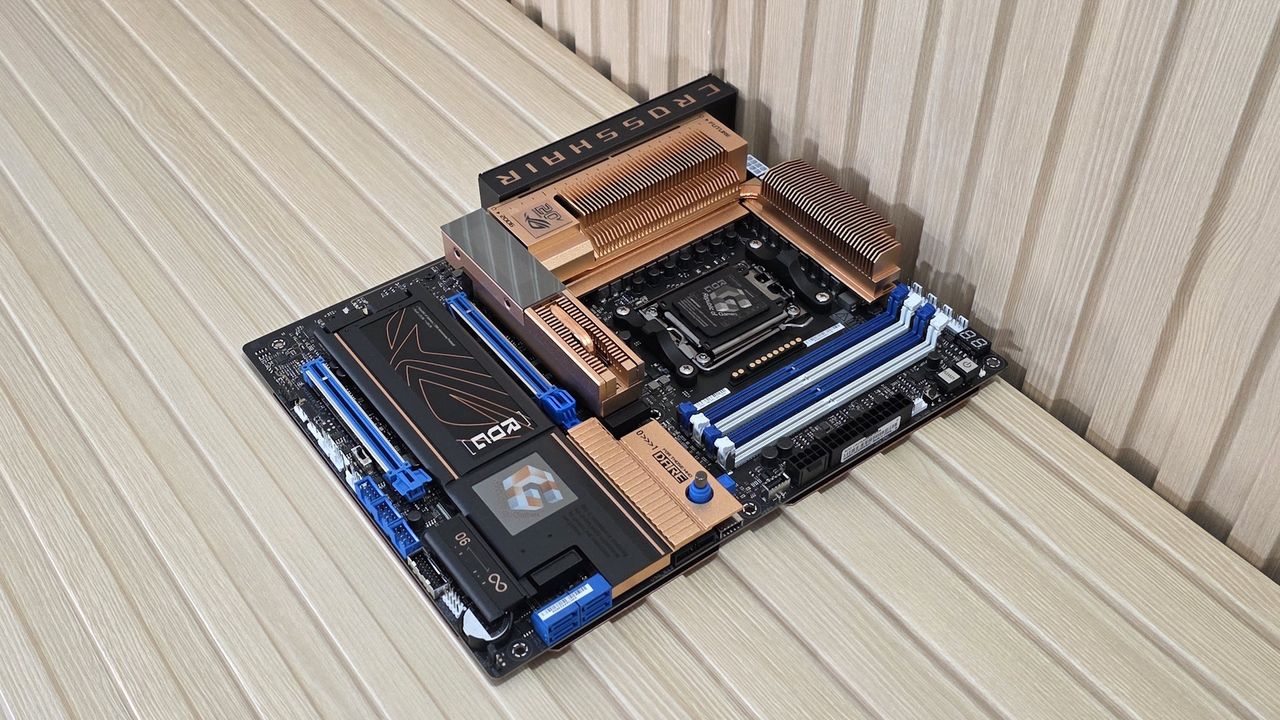Asus ROG Crosshair 2006 - Board images