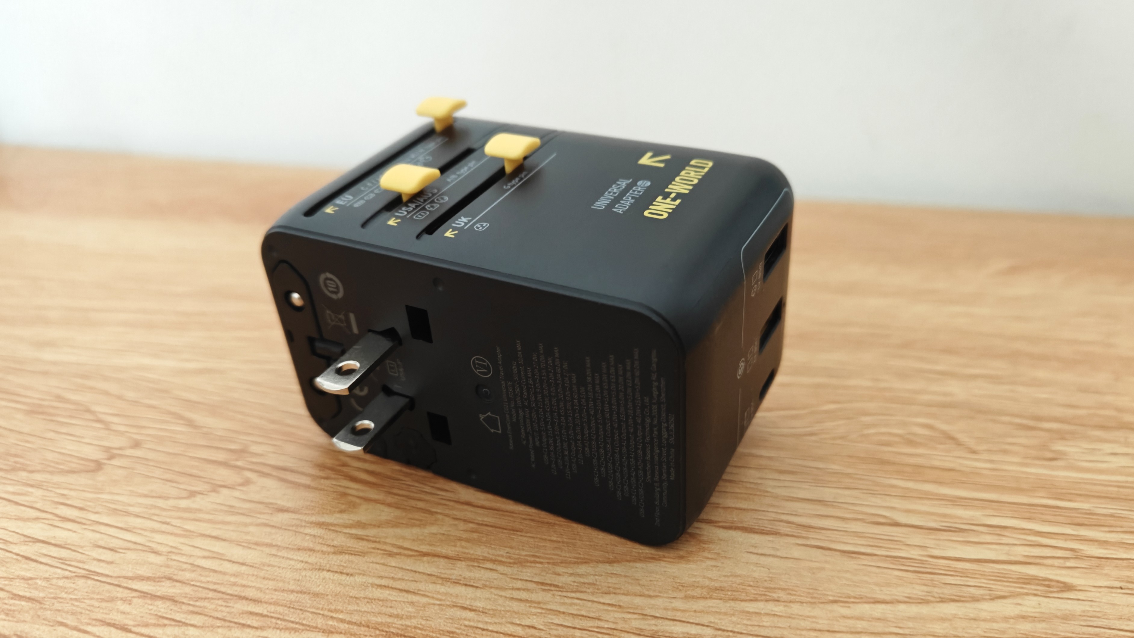 Baseus EnerCore CG11 Universal Travel Adapter with Retractable Cable