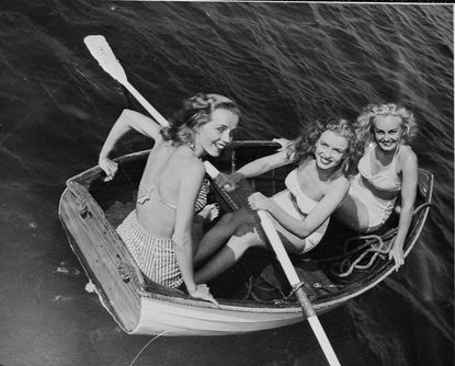 1941: Boating with her friends