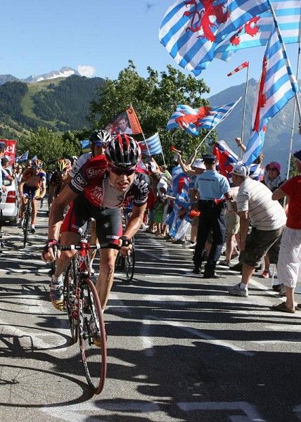 Evans had to dig deep to stay in contact on the steeper sections of the Alpe.