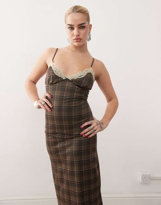 Motel Delfina Lace Edge Plaid Midaxi Dress in Brown