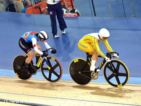 Monique Sullivan on Anna Meares's wheel during keirin second round
