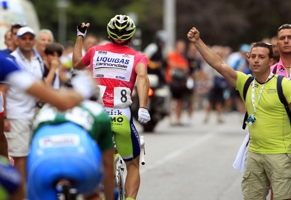 The view the rest of the sprinters got behind Viviani.