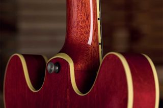 Collings I-35 LC Vintage.