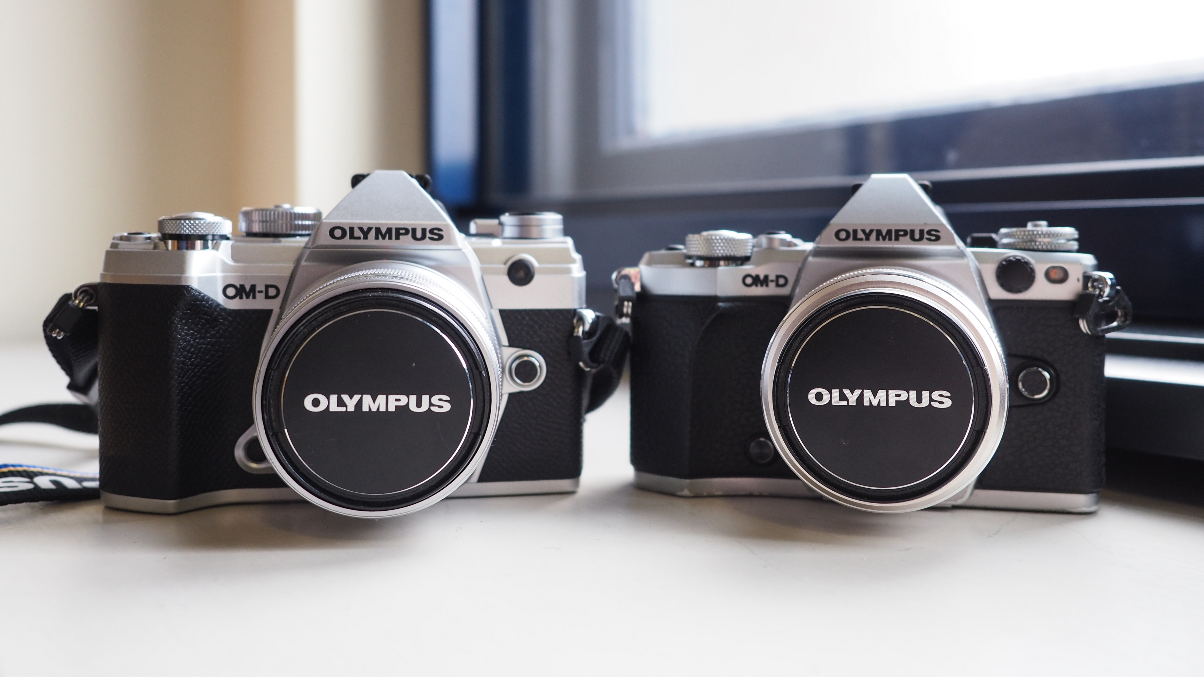 The Olympus OM-D E-M5 Mark III is 2mm wider, 4mm deeper and 51g lighter than the Mark II