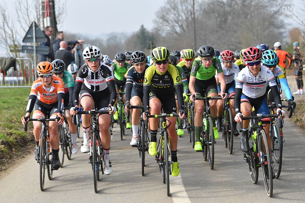 The field at Gent-Wevelgem Women's WorldTour 2018