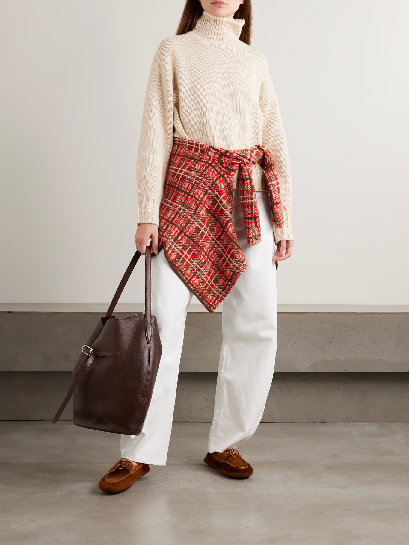 An image of a Guest in Residence Christmas jumper.