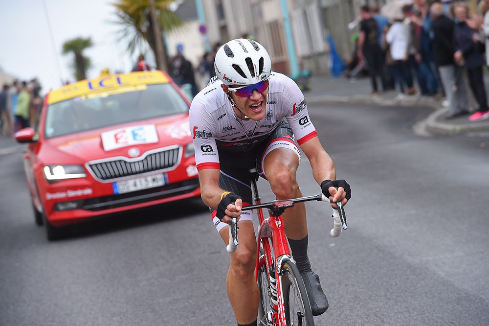 Jasper Stuyven made it to the final kilometre before being caught.