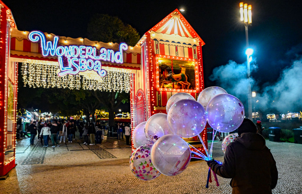 Wonderland Lisboa Christmas market in Eduardo VII Park