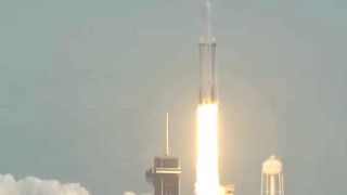 The NASA Psyche spacecraft lifts off atop a SpaceX Falcon Heavy on Oct. 13, 2023.