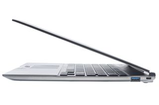 The Z830's gunmetal grey magnesium alloy chassis looks quite distinct from the iconic MacBook Air.