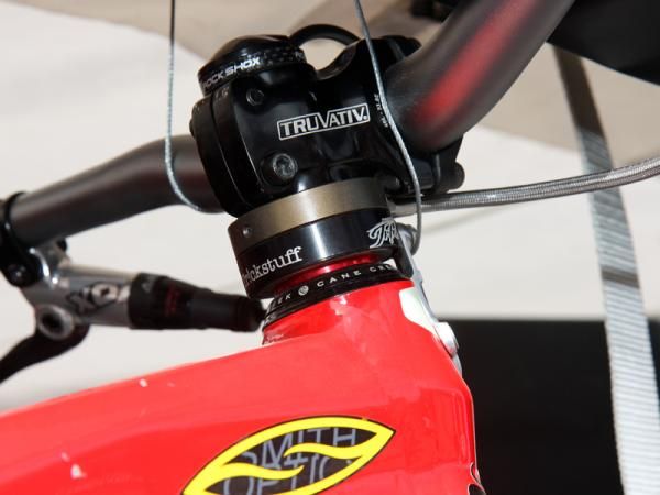 Brandon Semenuk uses a Trixster hydraulic rotor from German company Tr!ckstuff on his custom Trek Remedy.