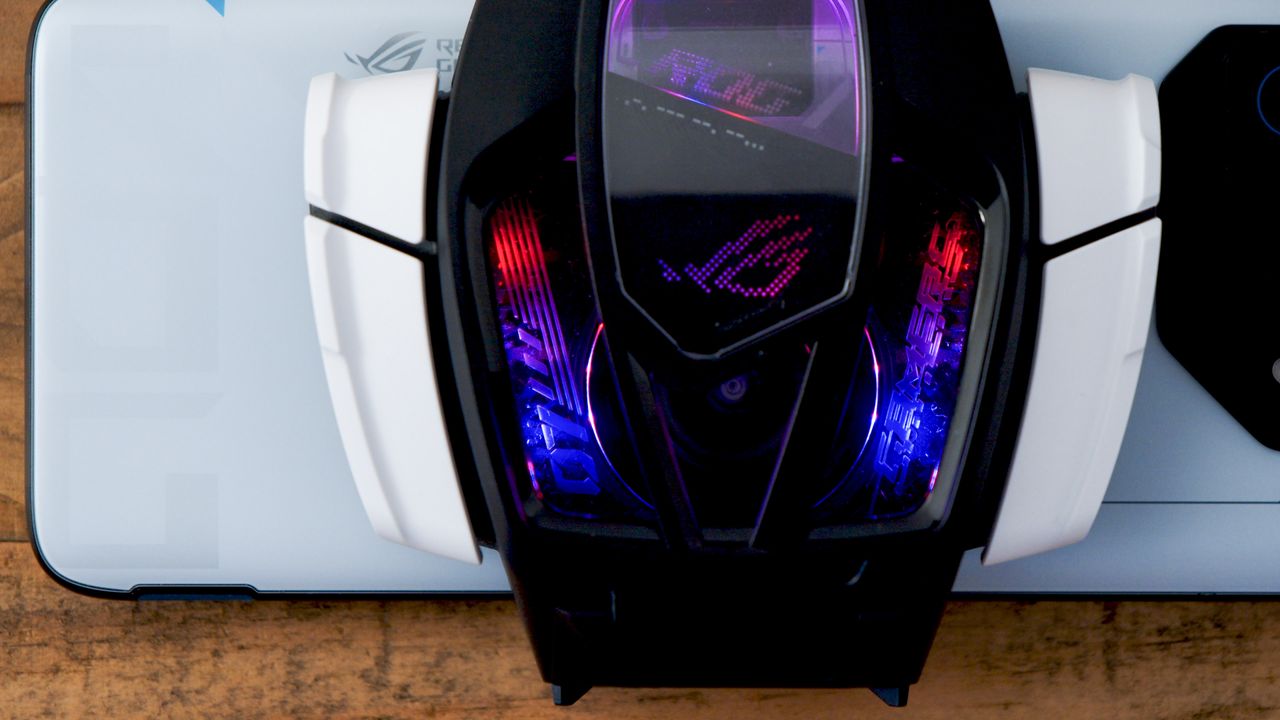 A photo of the ROG Phone 7 Ultimate and Redmagic 8 Pro