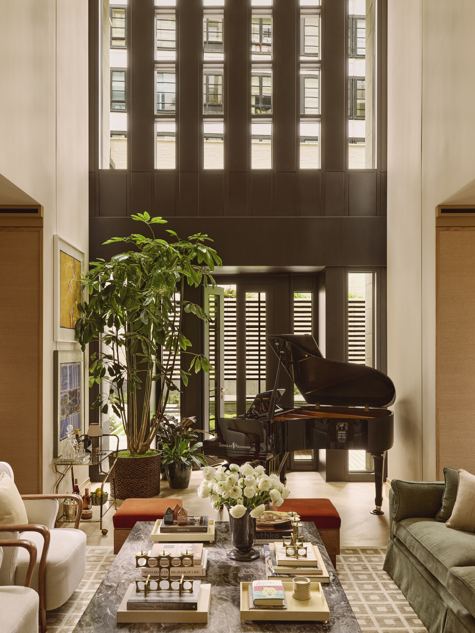 Images of the interiors of the De Rosee Sa duplex at 60 Curzon