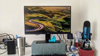 ASUS Chromebox 4 with screensaver