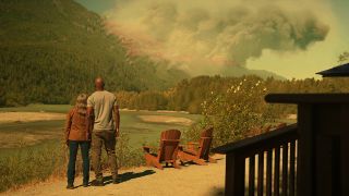 hope and preacher watch the wildfire on virgin river season 5