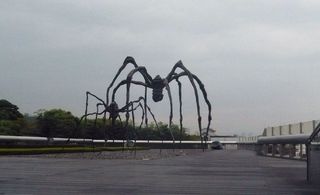 ﻿Louise Bourgeois sculptures outside Leeum, Samsung Museum of Art