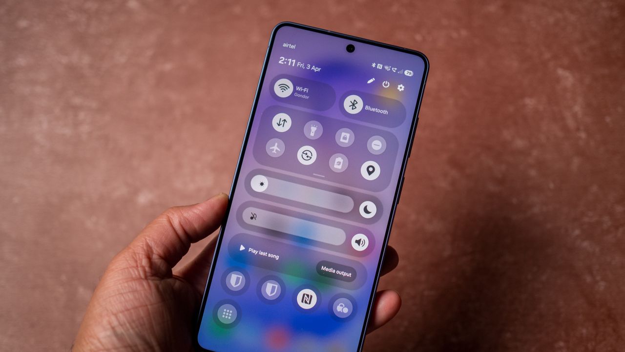 Ready for a change? Switch from AT&T or Verizon and T-Mobile will give you up to $800 to pay off your phone
