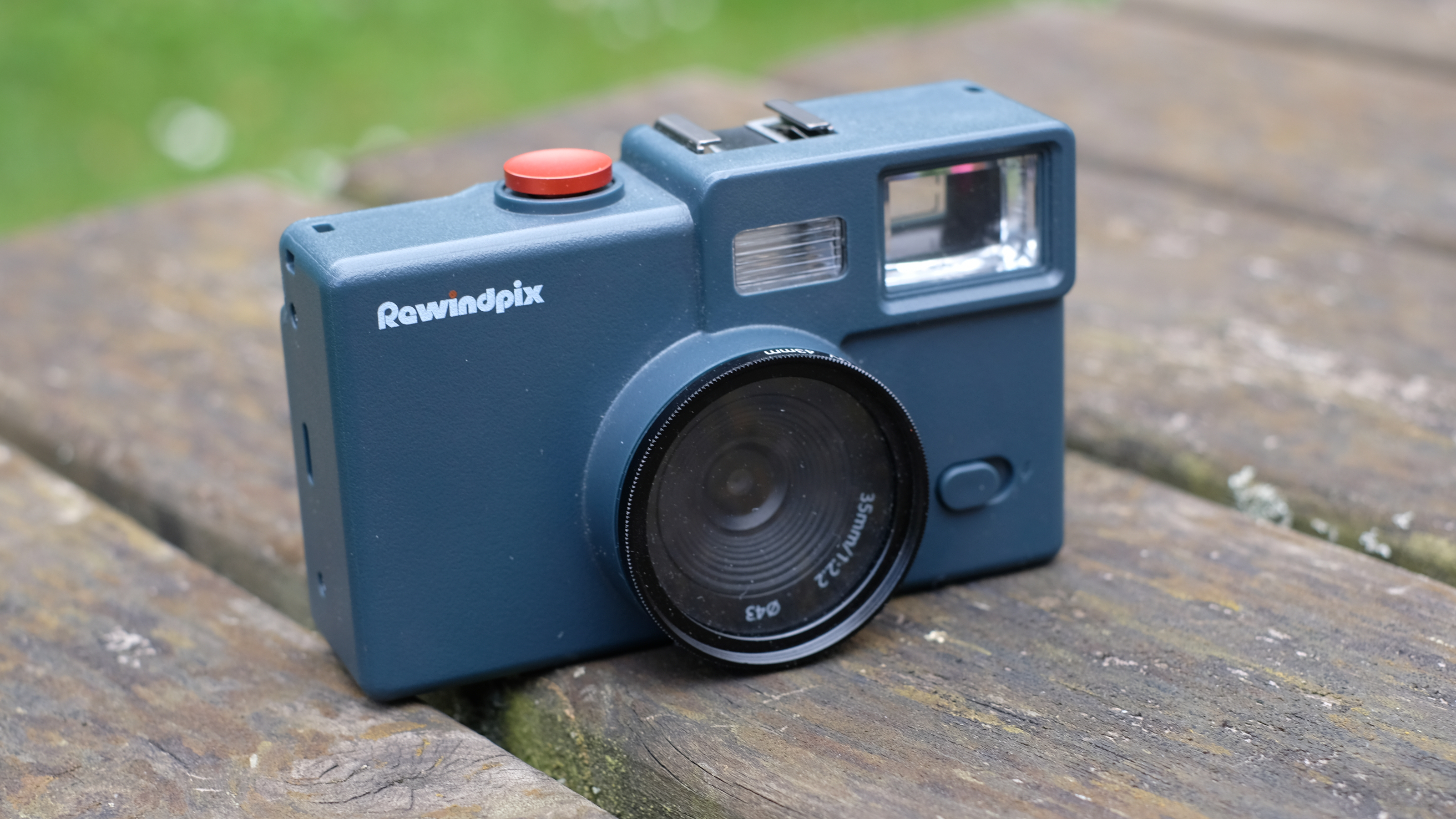 Photograph of RewindPix digital compact camera