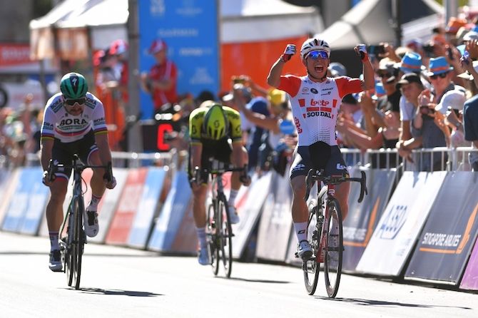 Lottos Soudal's Caleb Ewan beats Peter Sagan (Bora-Hansgrohe) and Mitchelton-Scott's Alex Edmondson at the 2019 Down Under Classic