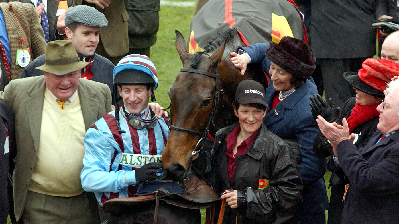 best-mate-gold-cup-rexfeatures_7434747au.jpg