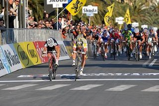 Cavendish gets it on the line