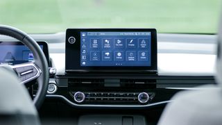 Main touchscreen display in the 2024 Honda Prologue AWD Elite.