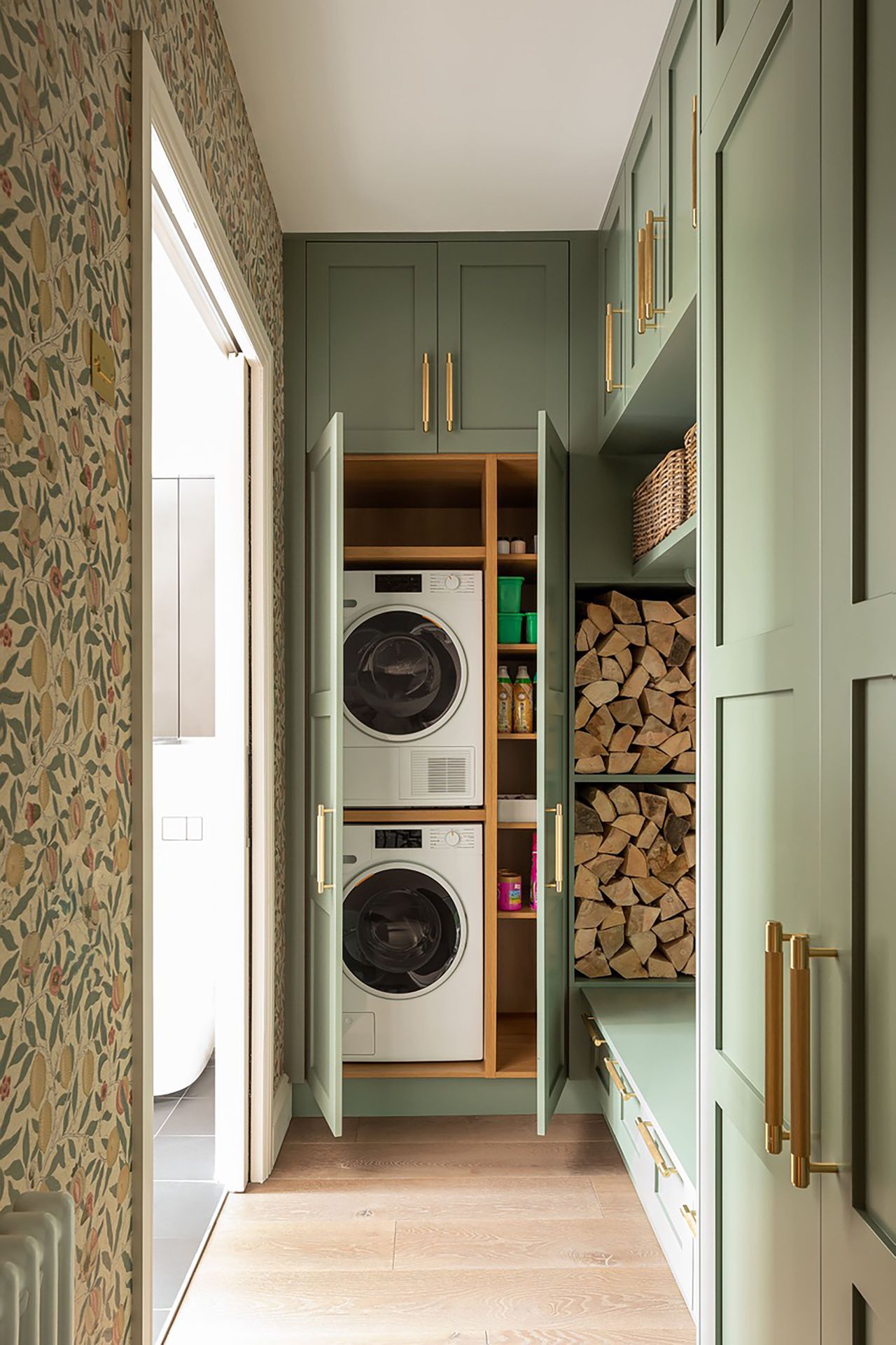 When to add vinegar to laundry pro tips homes and gardens
