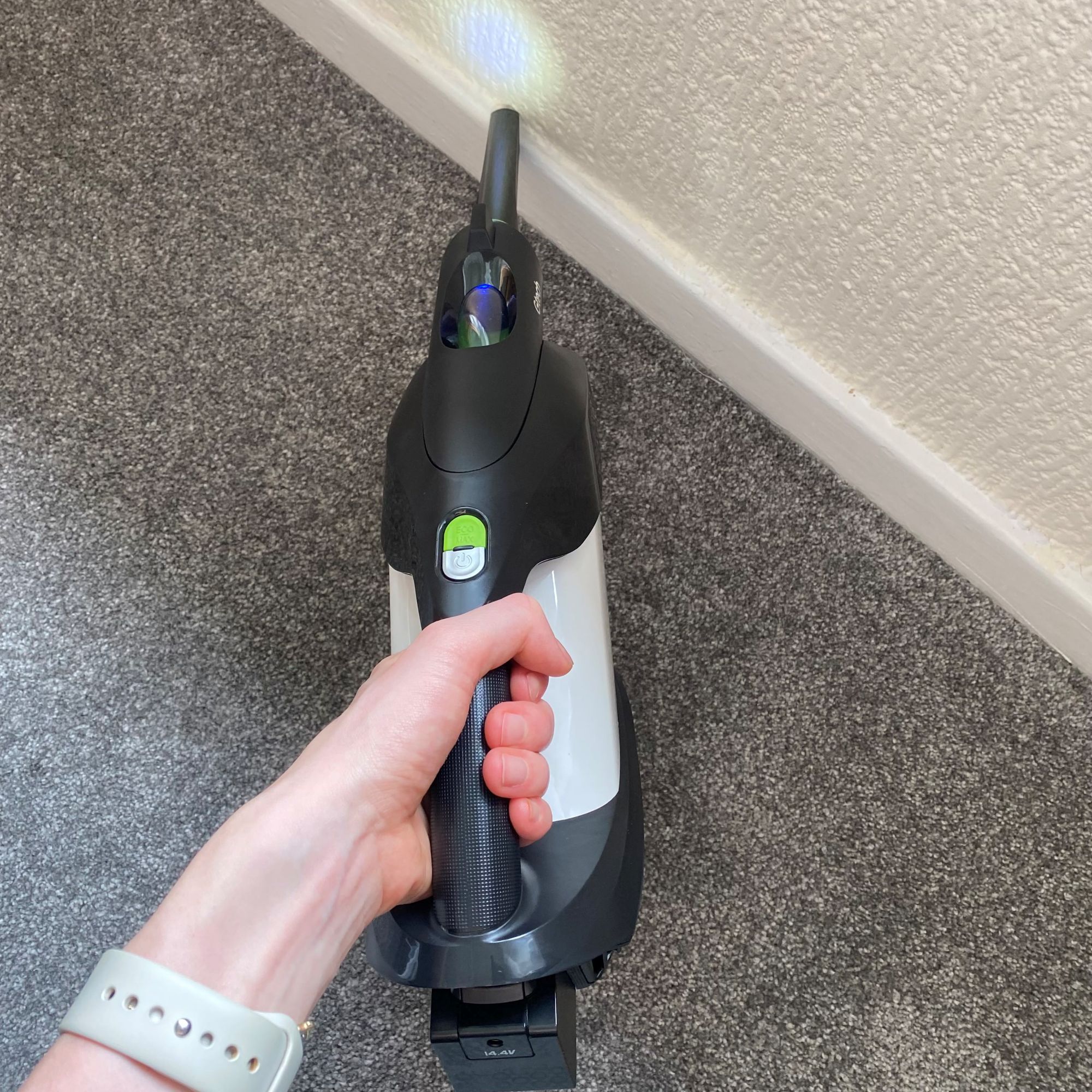 Gtech ProLite Handheld Bagged Vacuum - skirting boards
