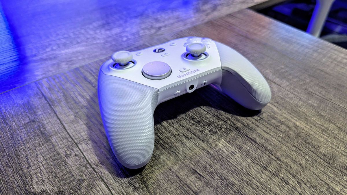 Image of the GameSir G7 Pro wireless controller.