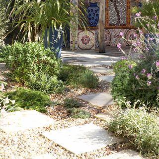 gravel garden path with paving stepping stones