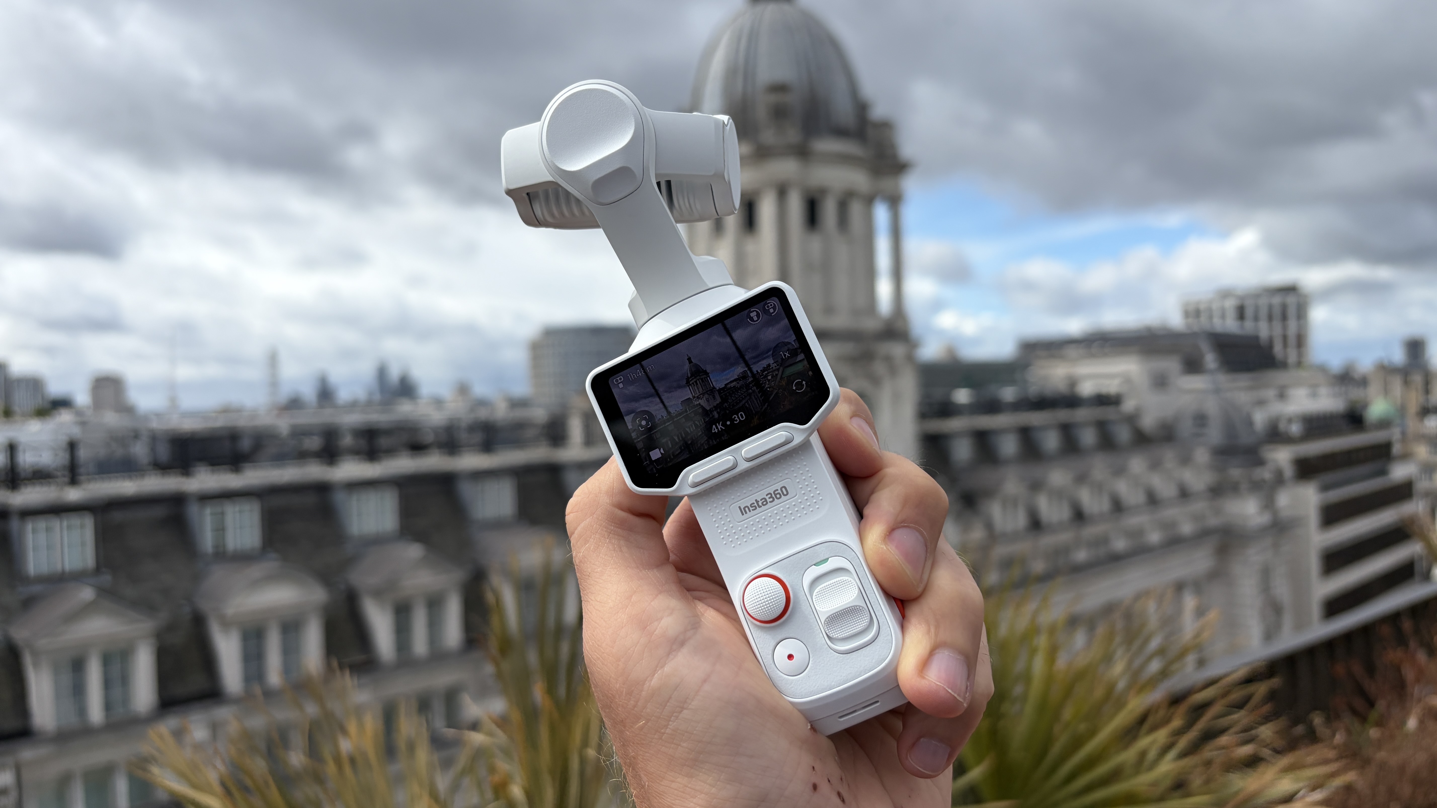 Insta360 Luna Ultra