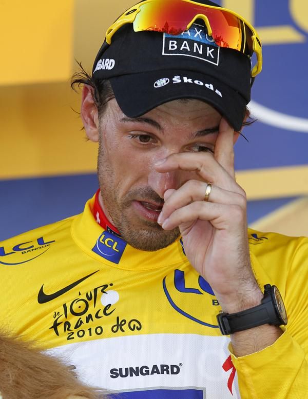 Fabian Cancellara (Saxo Bank) dripping with perspiration after the yellow jersey presentation in Montargis.