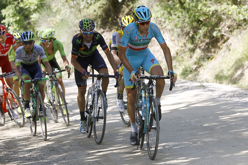 Vincenzo Nibali (Astana) pushes the pace