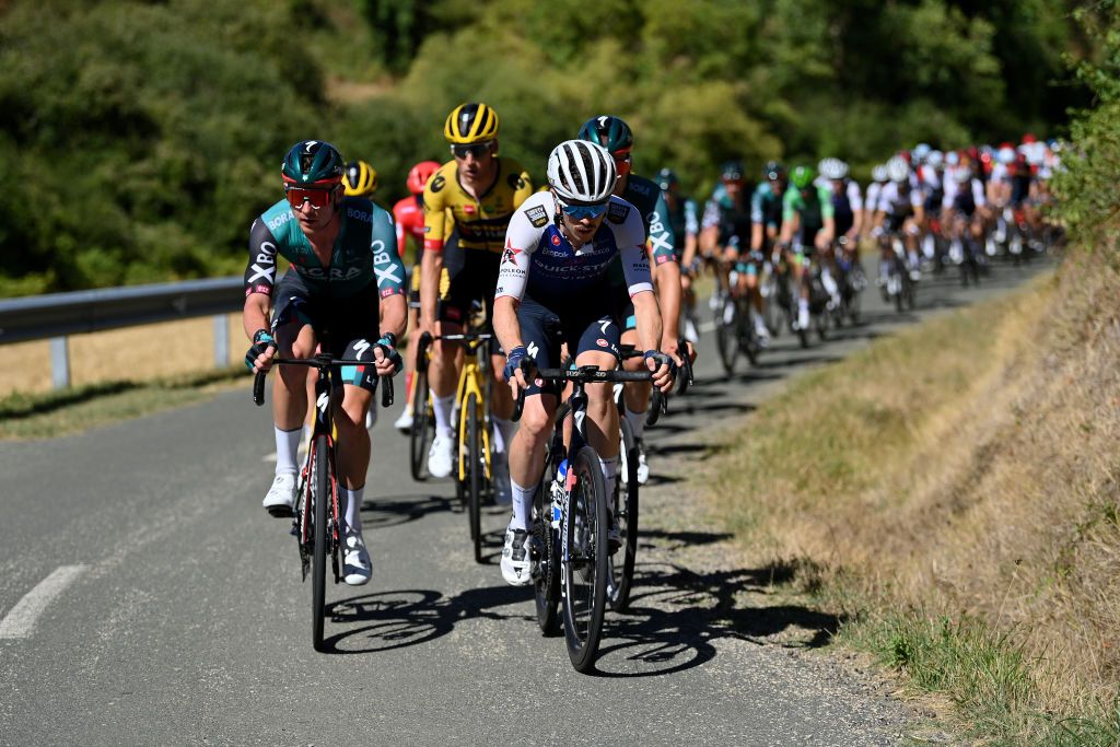 LAGUARDIA SPAIN AUGUST 23 Rmi Cavagna of France and Team QuickStep Alpha Vinyl leads the peloton during the 77th Tour of Spain 2022 Stage 4 a 1524km stage from VitoriaGasteiz to Laguardia 627m LaVuelta22 WorldTour on August 23 2022 in Laguardia Spain Photo by Justin SetterfieldGetty Images