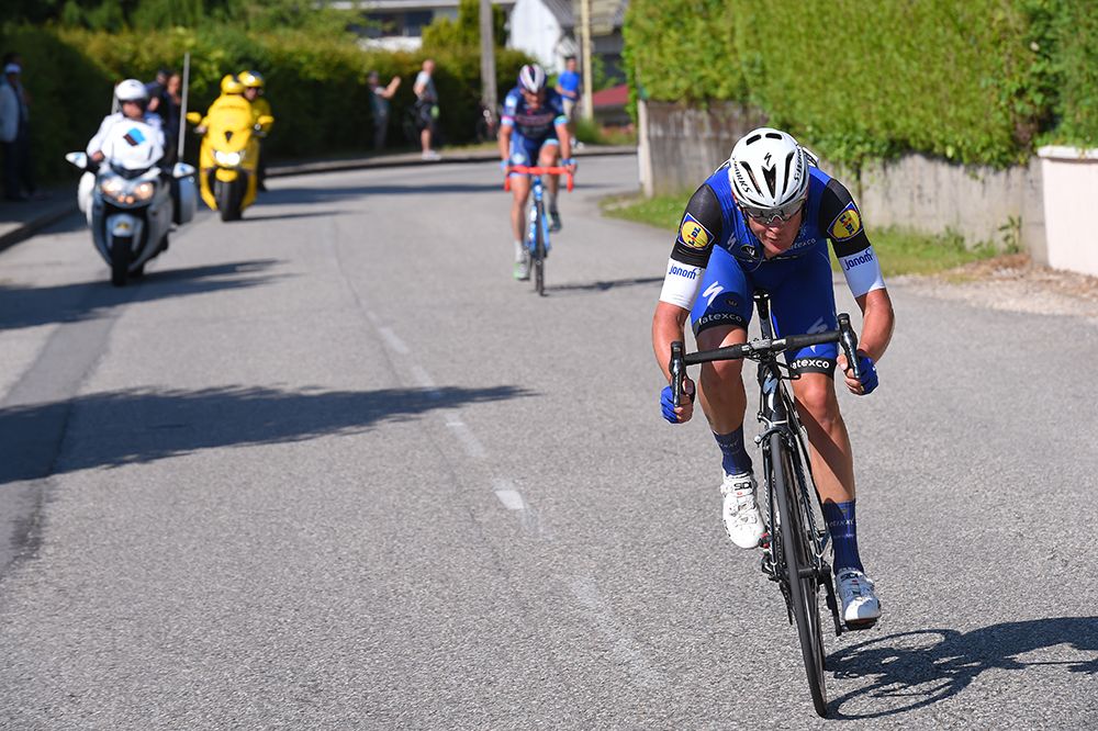Maxime Bouet (Etixx-Quickstep) attacks the breakaway