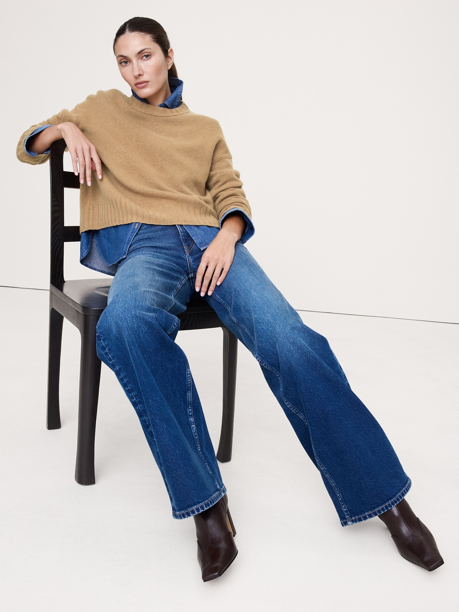 Midweight Cashmere Crew-Neck Sweater