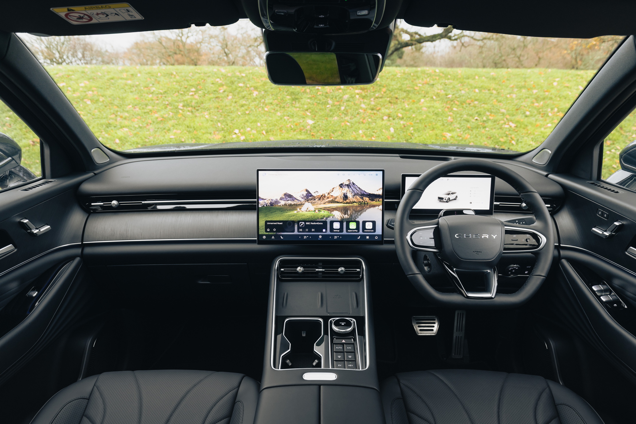 Exterior and interior of chery Tiggo 9