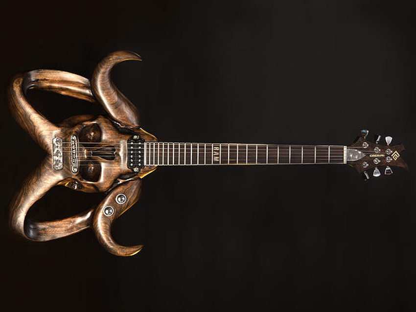 Cynosure RAM guitar