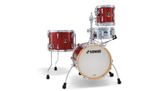 The tiny 14"x12" bass drum has natural maple wood veneer hoops which add a touch of class and warm the sound
