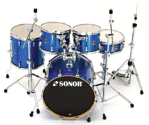 The toms are all standard lengths, while the bass drum is an unusual 17½" deep