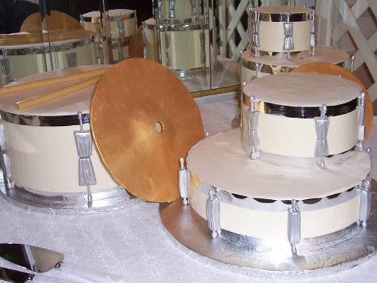 Drum kit wedding cake