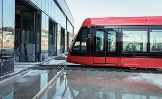 Side view of Ora ïto’s new tram
