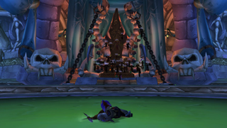 A heroic raid leader, slain in a World of Wacraft Classic raid, lies dead in the centre of the arena while their guildmates pay tribute on the throne of Kel'thuzad.