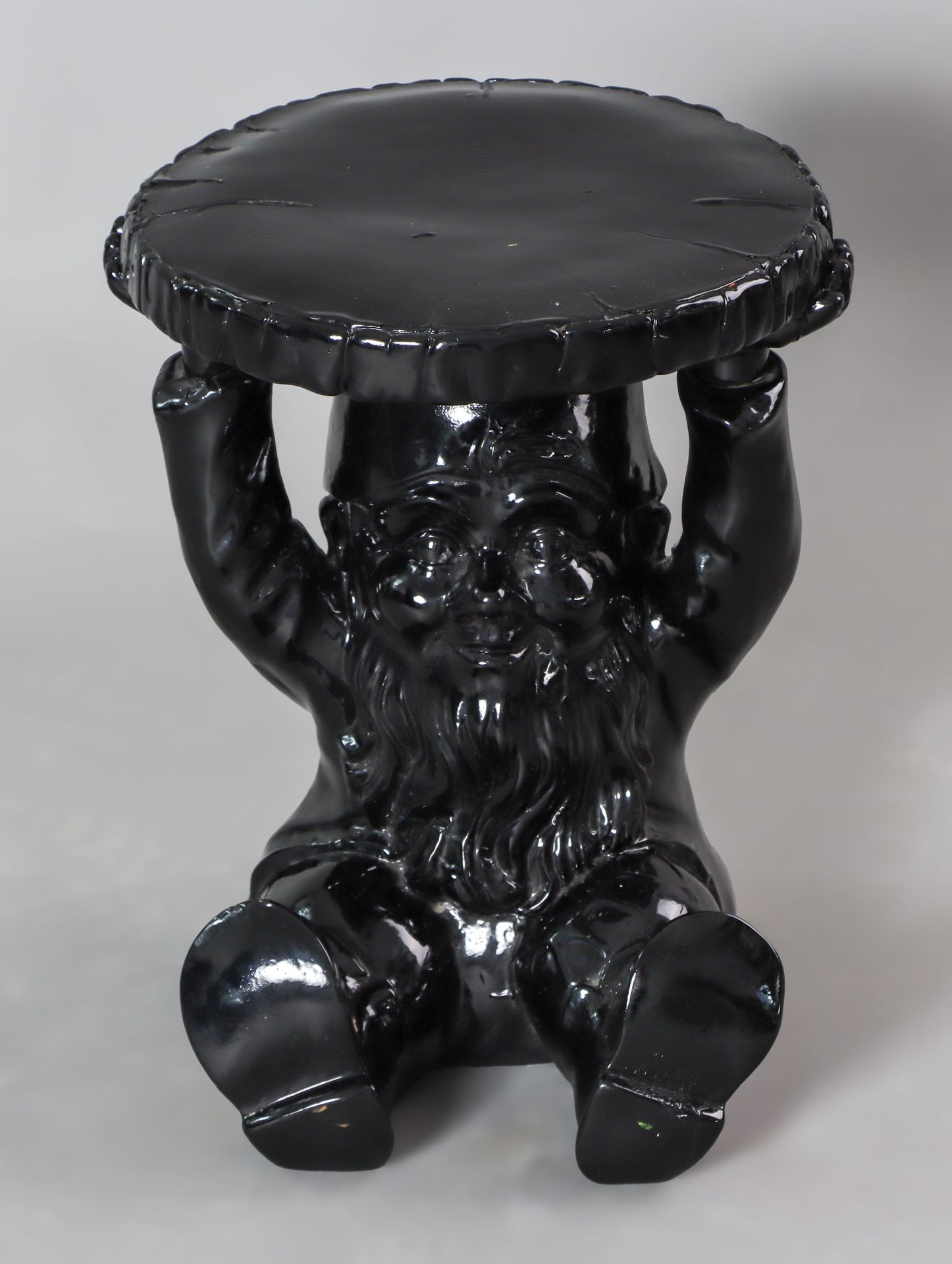 Item Idem paris exhibition, &#039;the holiday market&#039;