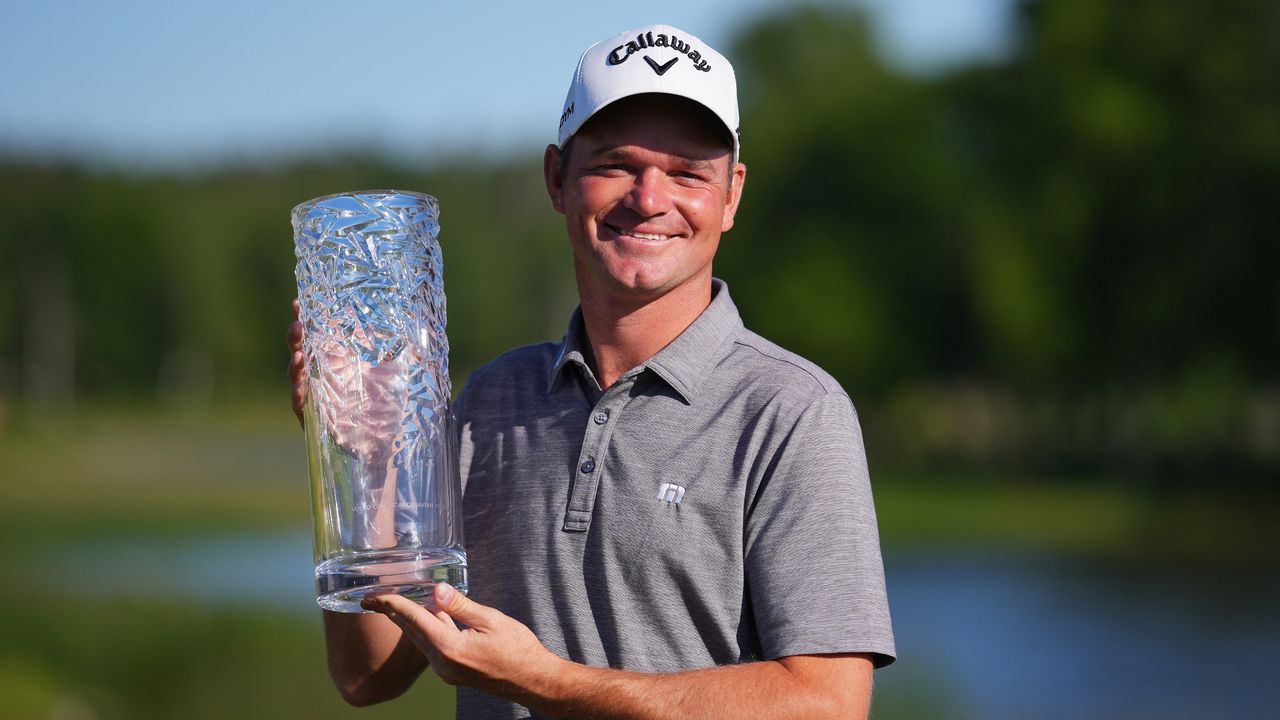 Dale Whitnell with the Volvo Car Scandinavian Mixed trophy