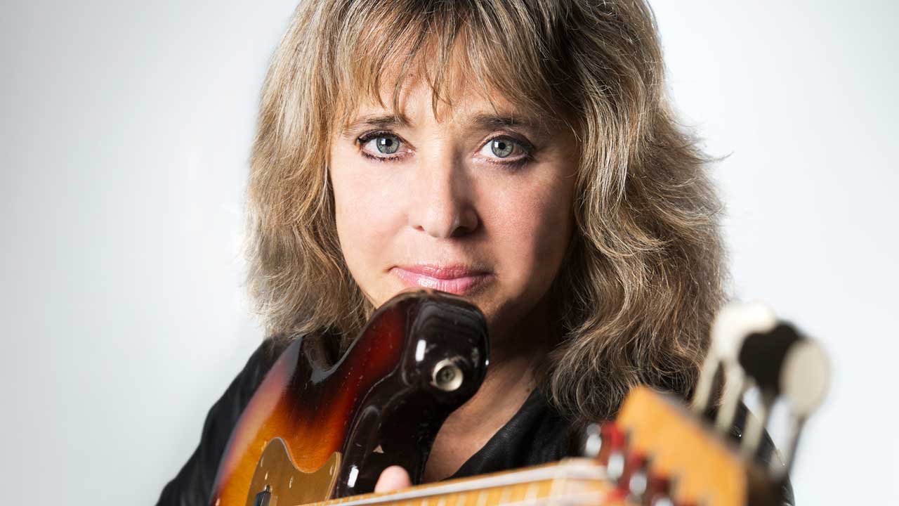 Suzi Quatro headshot