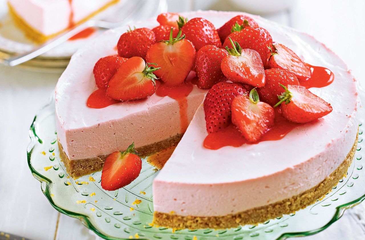 Strawberry, mint and balsamic cheesecake